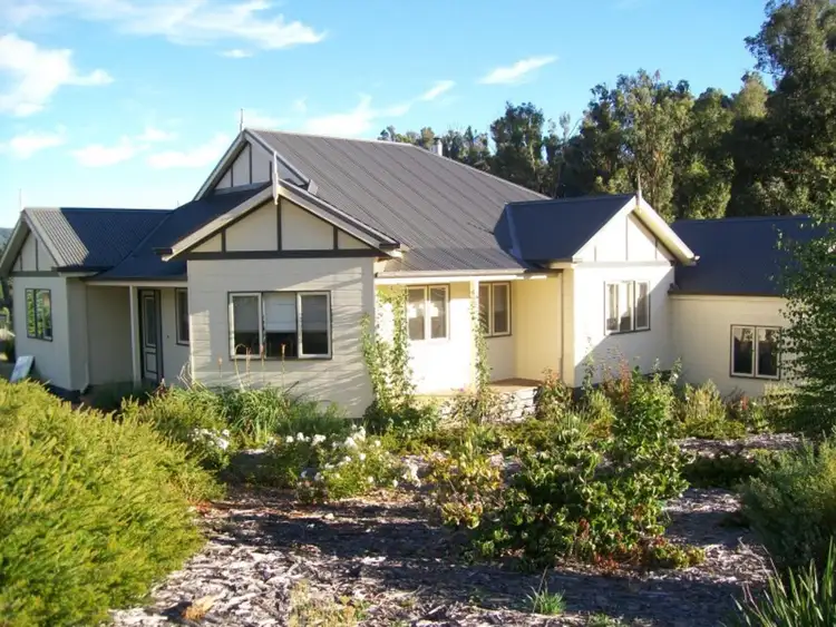 1 Lithgow Place, Marysville VIC 3779