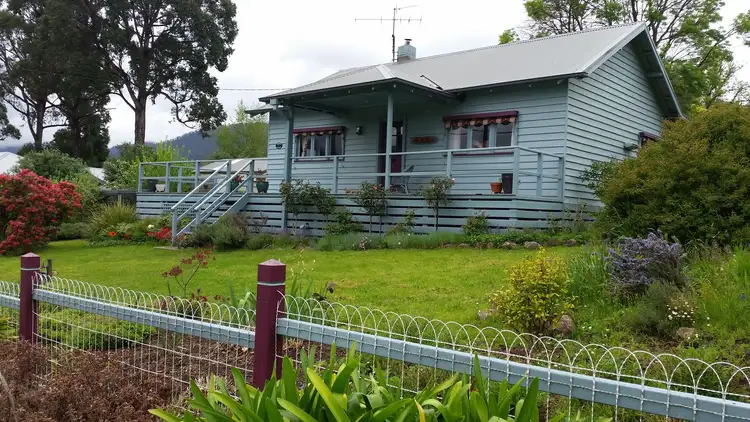 5 Barton Avenue, Marysville VIC 3779