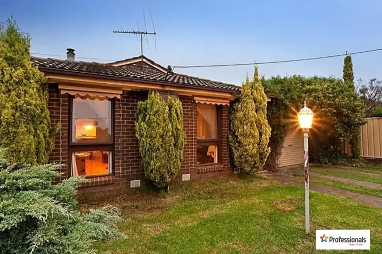 75 Centenary Avenue, Melton VIC 3337
