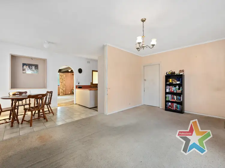 Fifth view of Homely house listing, 15 Byron Road, Kilsyth VIC 3137