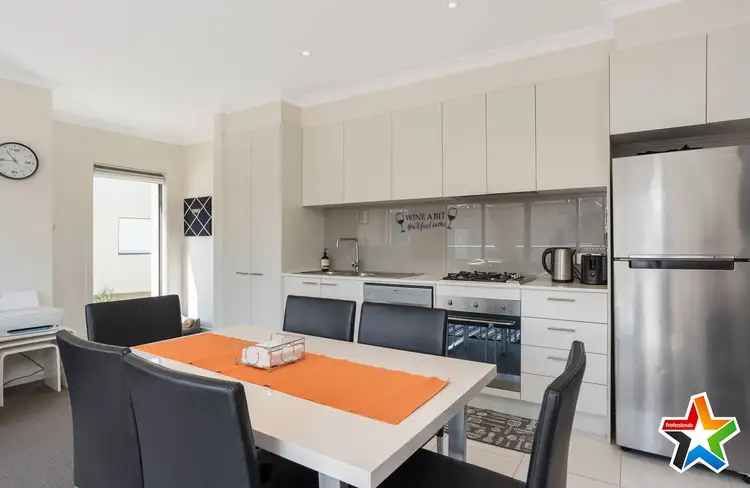 Fifth view of Homely townhouse listing, 18 Lithgow Way, Mooroolbark VIC 3138