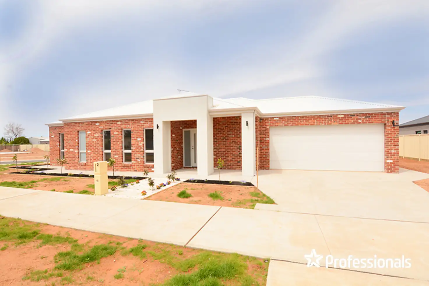 Main view of Homely house listing, 2 Midtown Drive, Mildura VIC 3500