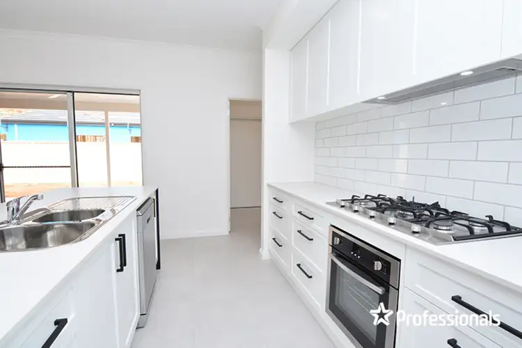 Second view of Homely house listing, 2 Midtown Drive, Mildura VIC 3500