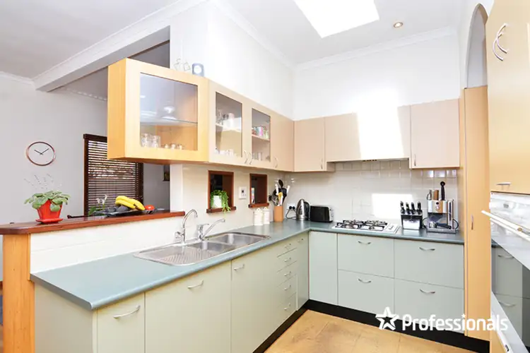 Second view of Homely house listing, 2 Willow Grove, Mildura VIC 3500