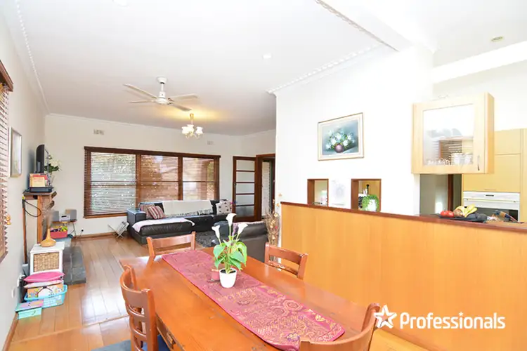 Sixth view of Homely house listing, 2 Willow Grove, Mildura VIC 3500