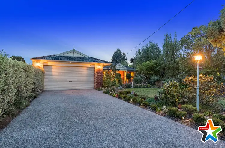 14 Maralee Drive, Mooroolbark VIC 3138