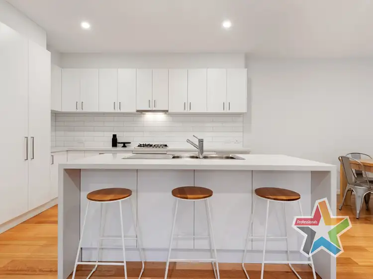 Fourth view of Homely house listing, 33a Lemongrove Crescent, Croydon Hills VIC 3136