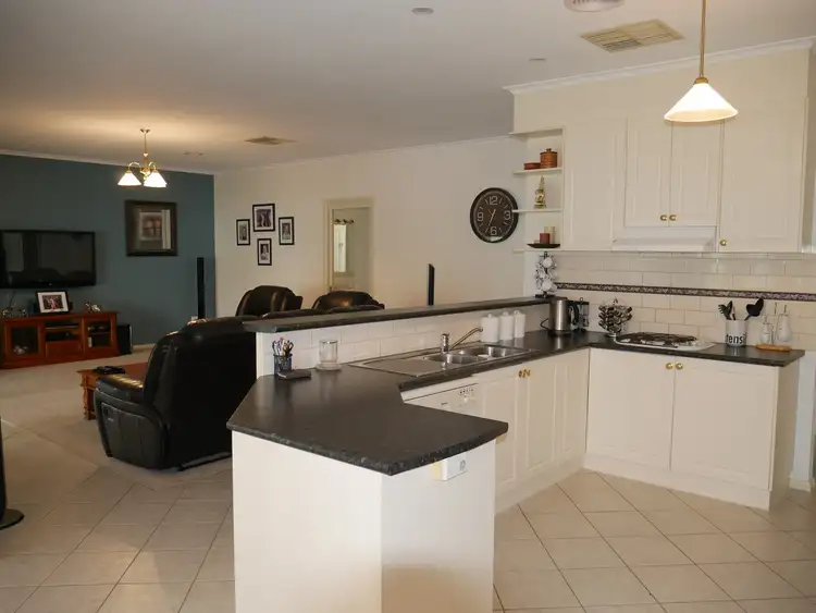 Sixth view of Homely house listing, 6 Warren Court, Shepparton VIC 3630
