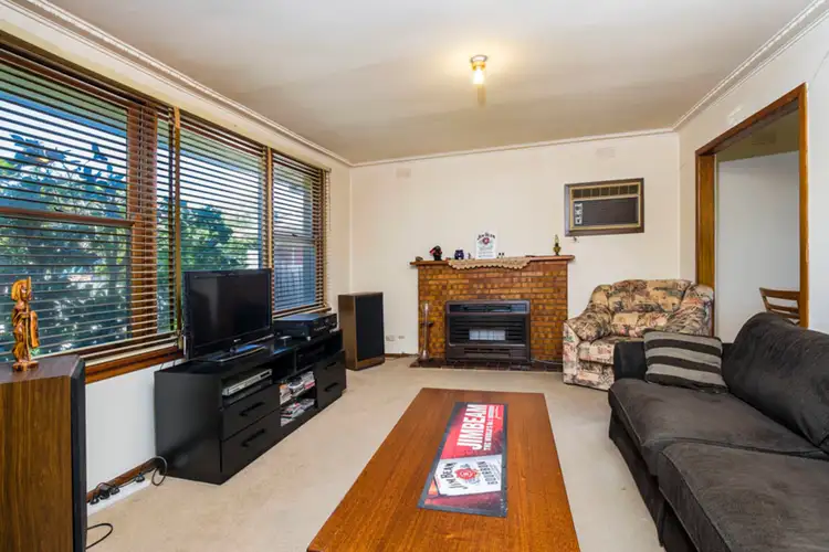 Second view of Homely house listing, 5 Marrson Place, Glenroy VIC 3046