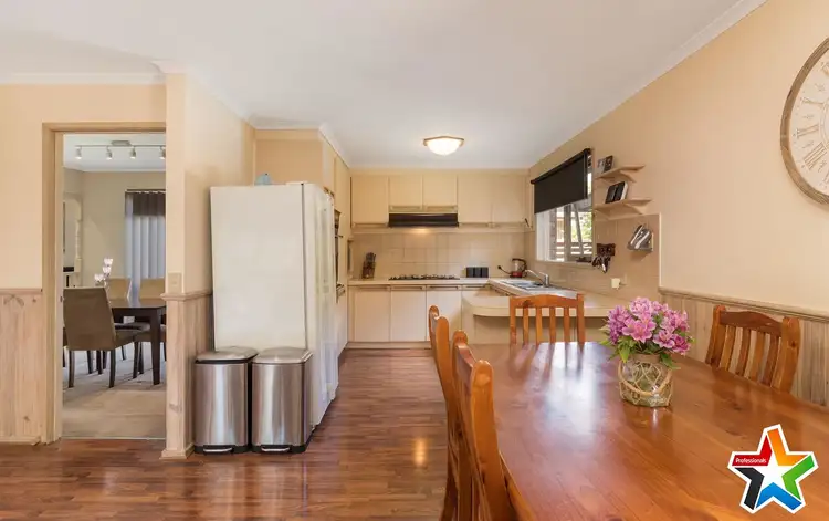 Sixth view of Homely house listing, 2 Summerhill Park Drive, Mooroolbark VIC 3138