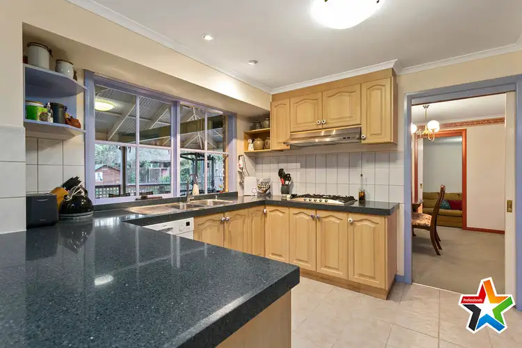 Sixth view of Homely house listing, 1 Wills Court, Mooroolbark VIC 3138