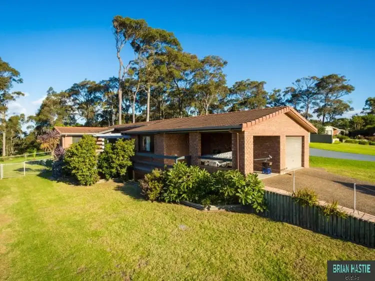 8 Woods Place, North Narooma NSW 2546
