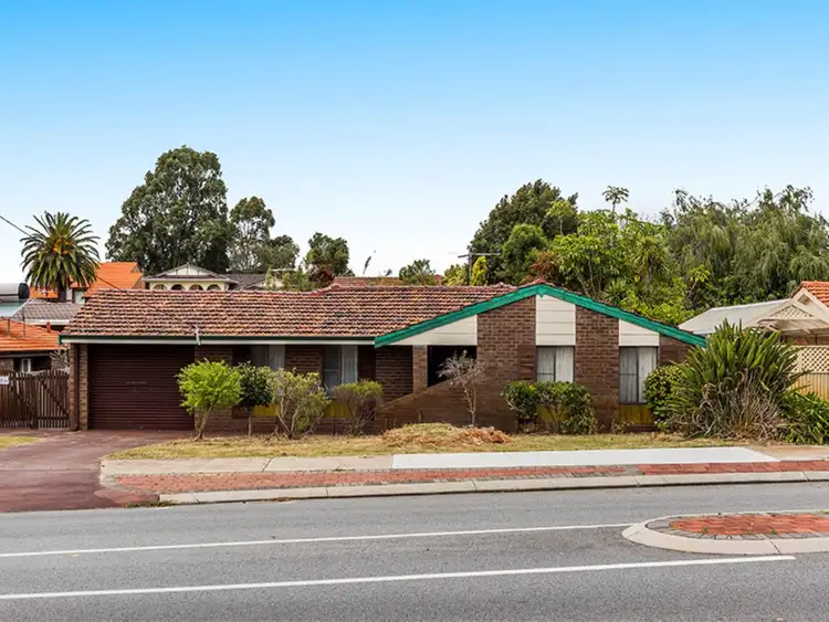 100 Widgee Road, Noranda WA 6062