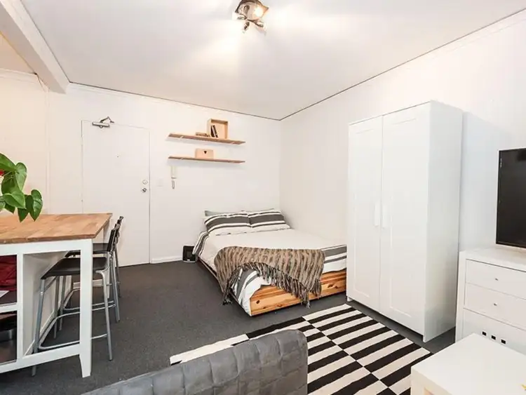 Fifth view of Homely studio listing, 2/82 Grey Street, St Kilda VIC 3182