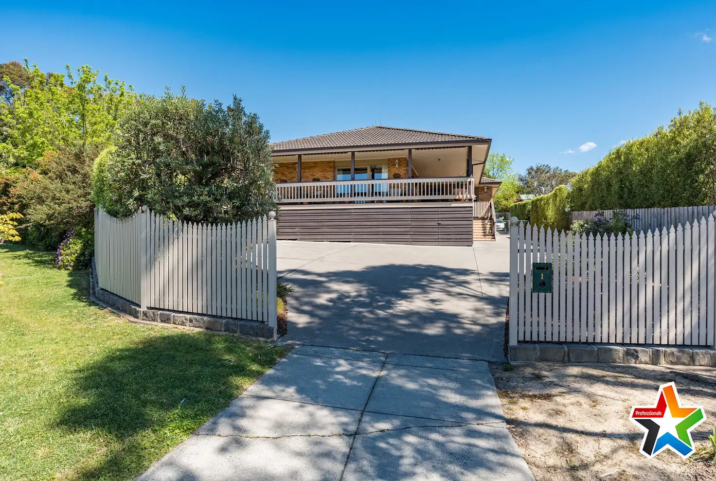 Main view of Homely house listing, 1 Helen Close, Yarra Glen VIC 3775