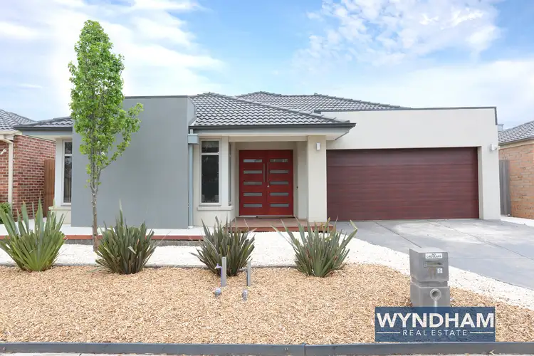 41 Finsbury Crescent, Manor Lakes VIC 3024