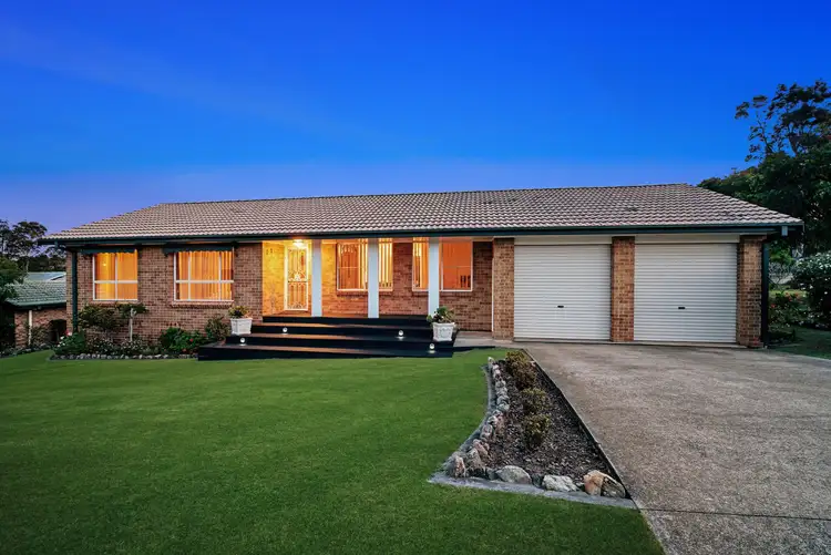 42 Stonehaven Drive, Metford NSW 2323