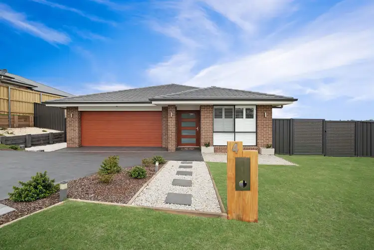 4 Vantage Court, Bolwarra NSW 2320