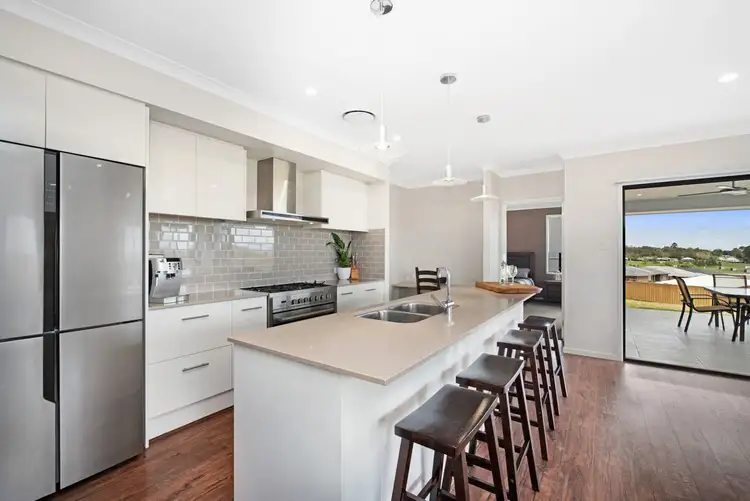 Second view of Homely house listing, 4 Vantage Court, Bolwarra NSW 2320