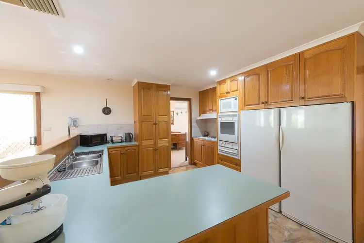 Sixth view of Homely house listing, 5 Lehan Court, Swan Hill VIC 3585