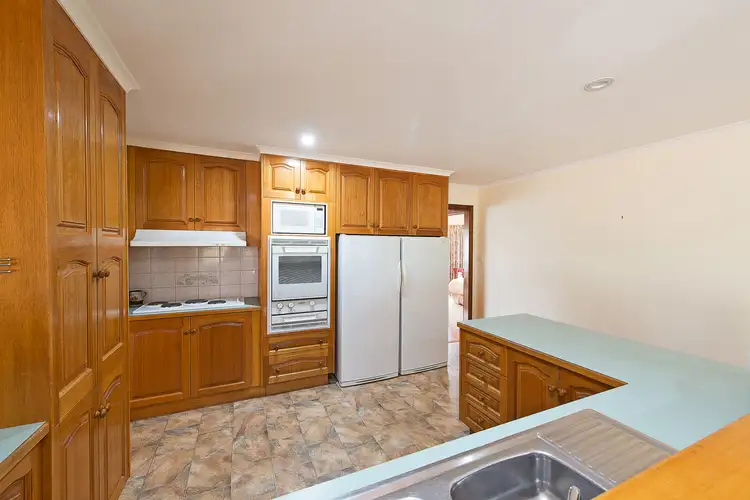 Seventh view of Homely house listing, 5 Lehan Court, Swan Hill VIC 3585