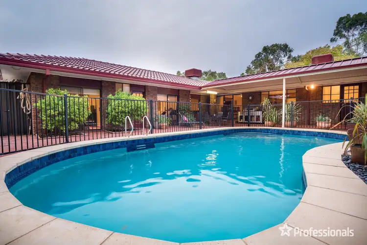 Second view of Homely house listing, 1 Walnut Court, Mildura VIC 3500