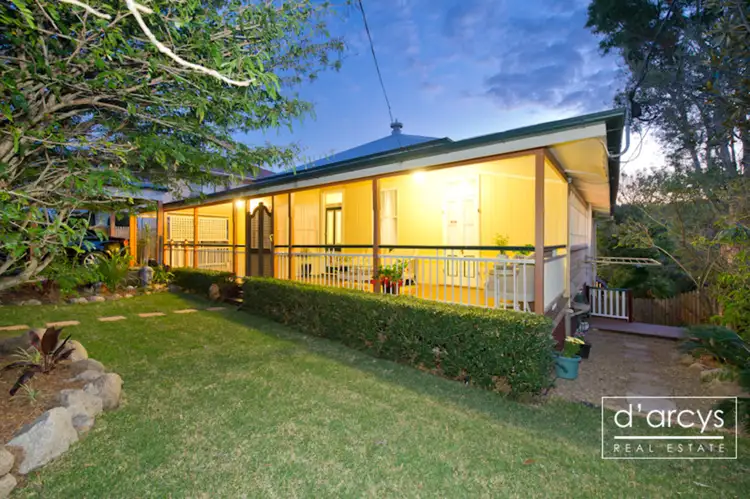 38 Lewin Street, Bardon QLD 4065