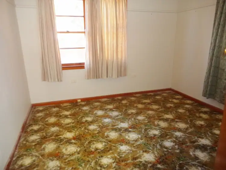 Sixth view of Homely house listing, 5 Murrull Avenue, Swan Hill VIC 3585