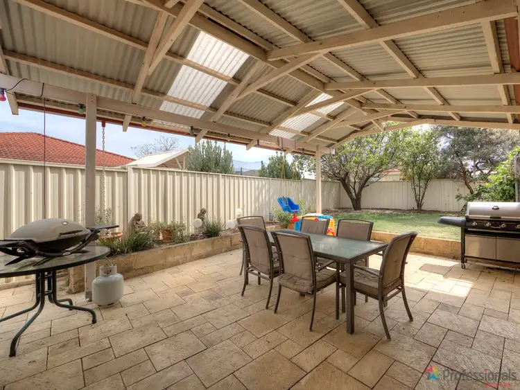 60 Fennell Crescent, Wattle Grove WA 6107