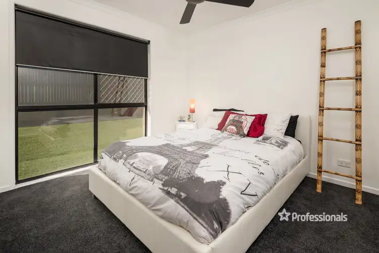 Third view of Homely house listing, 19 Hillview Drive, Hillcrest QLD 4118