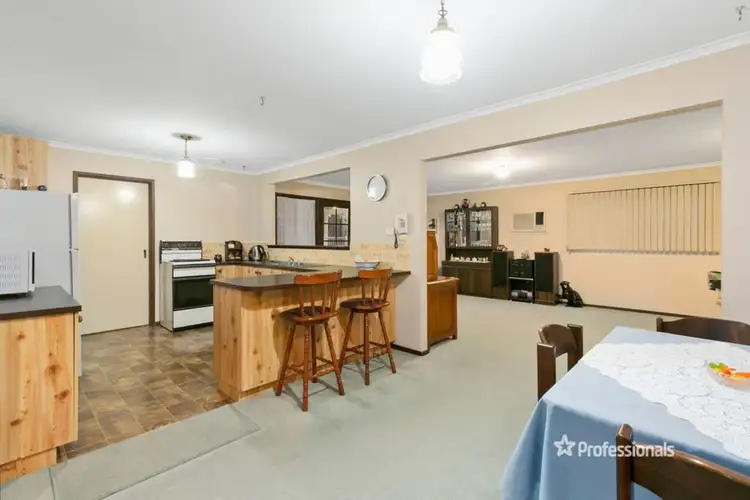Fifth view of Homely house listing, 32 Russell Road, Seville VIC 3139