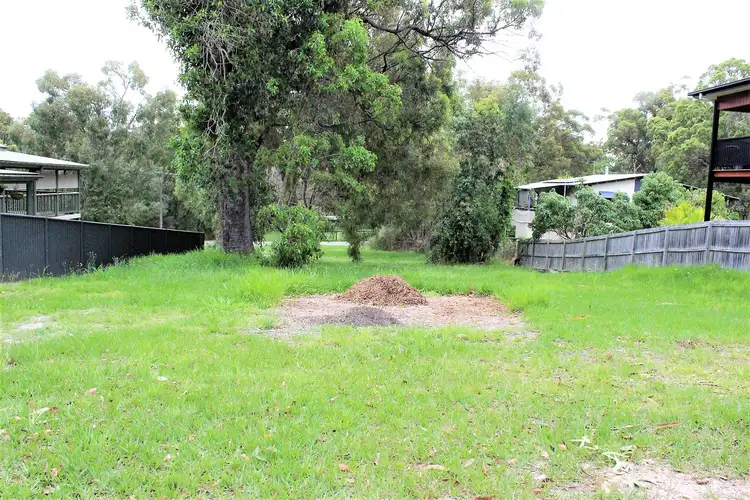 32 warama Street, Macleay Island QLD 4184