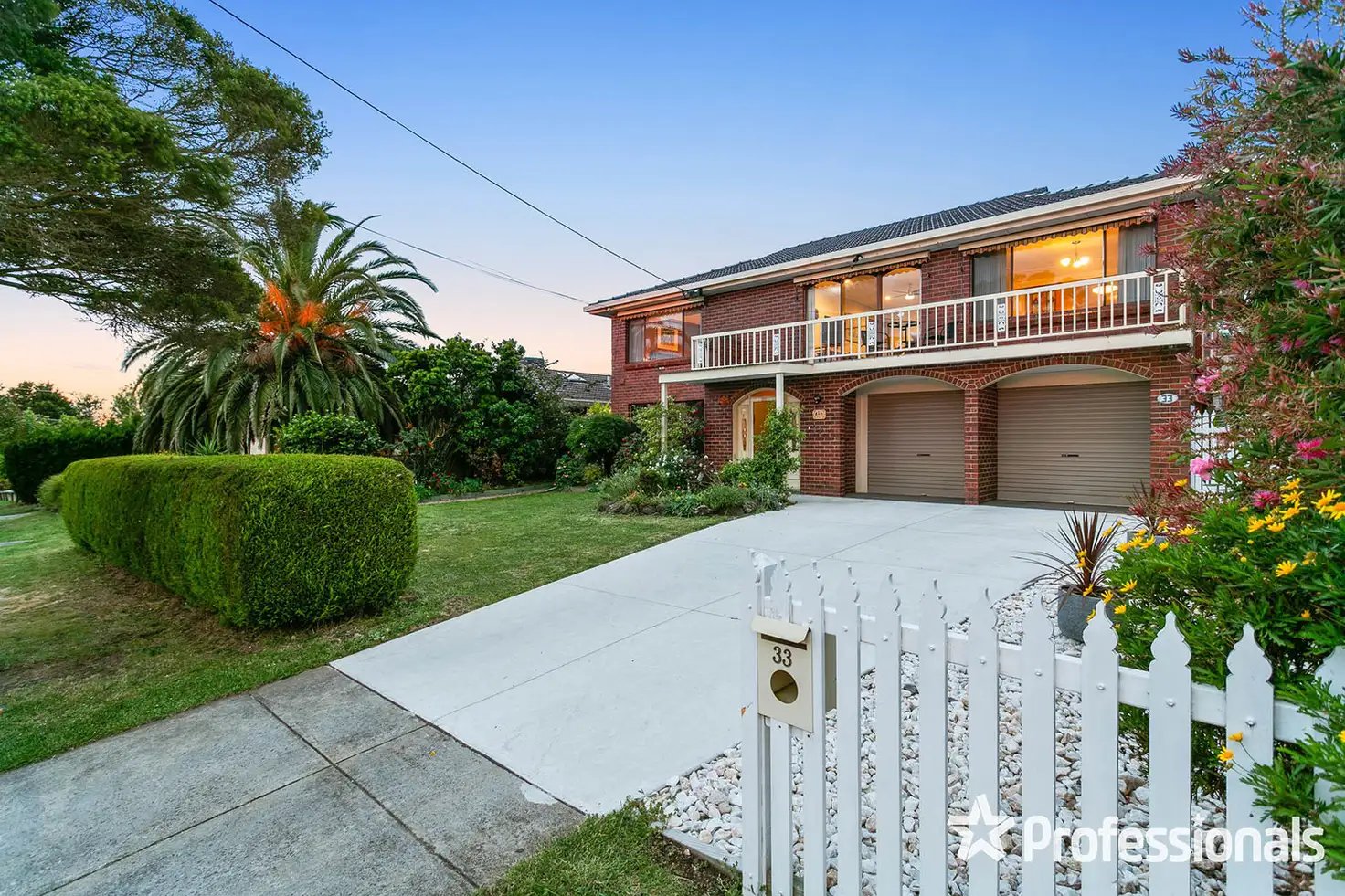 Main view of Homely house listing, 33 Circle Ridge, Chirnside Park VIC 3116