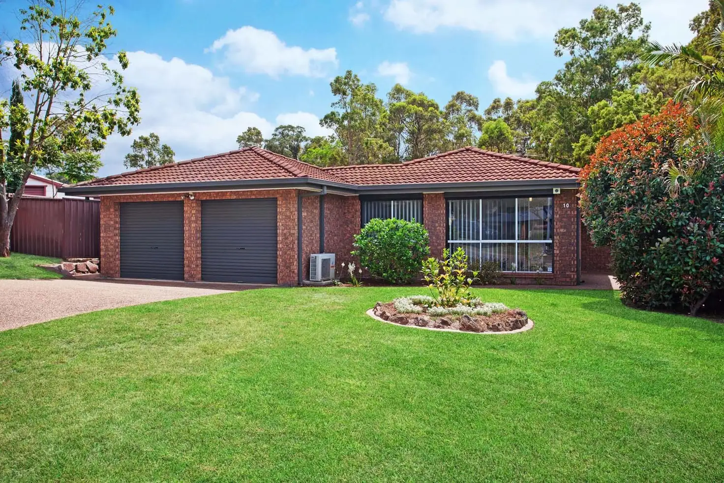 Main view of Homely house listing, 10 Scarlet Close, Metford NSW 2323