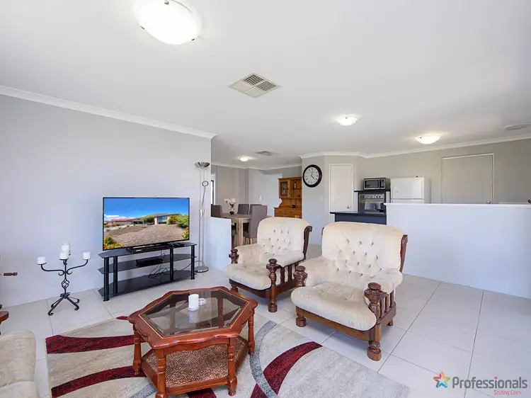 Seventh view of Homely house listing, 4 Pinker Crescent, Maida Vale WA 6057