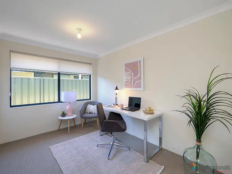 Sixth view of Homely house listing, 7 Excalibur Chase, Wattle Grove WA 6107