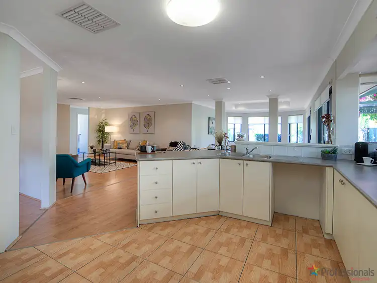 Seventh view of Homely house listing, 7 Excalibur Chase, Wattle Grove WA 6107