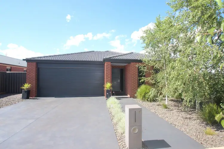 4 Forest View Drive, Maryborough VIC 3465