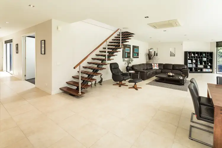 Fifth view of Homely house listing, 10 Eyre Court, Kialla VIC 3631