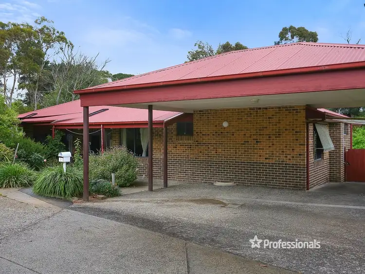 Second view of Homely house listing, 7 Lara Court, Mount Evelyn VIC 3796