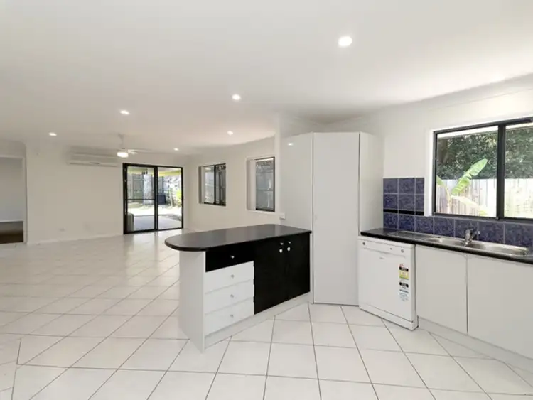 11 Leyburn Crescent, Forest Lake QLD 4078