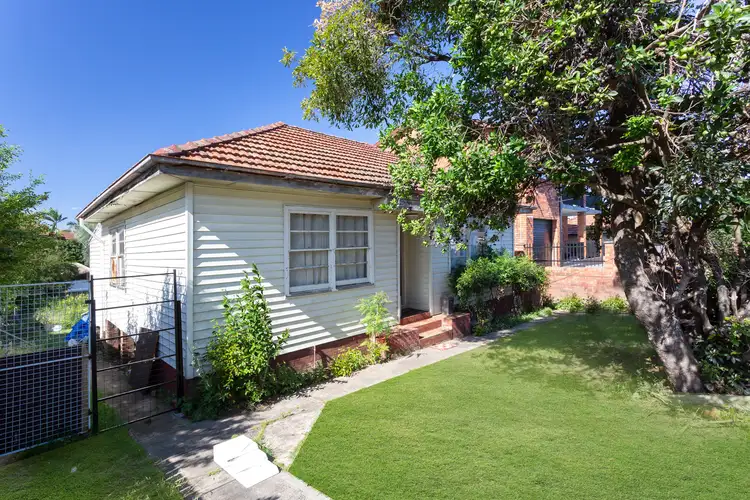 225 Juno Parade, Greenacre NSW 2190
