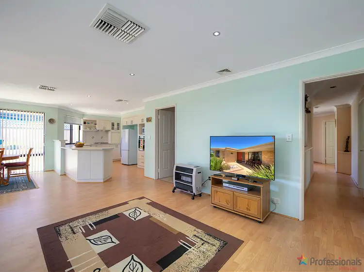 Fifth view of Homely house listing, 10 Kunzea Close, Maida Vale WA 6057