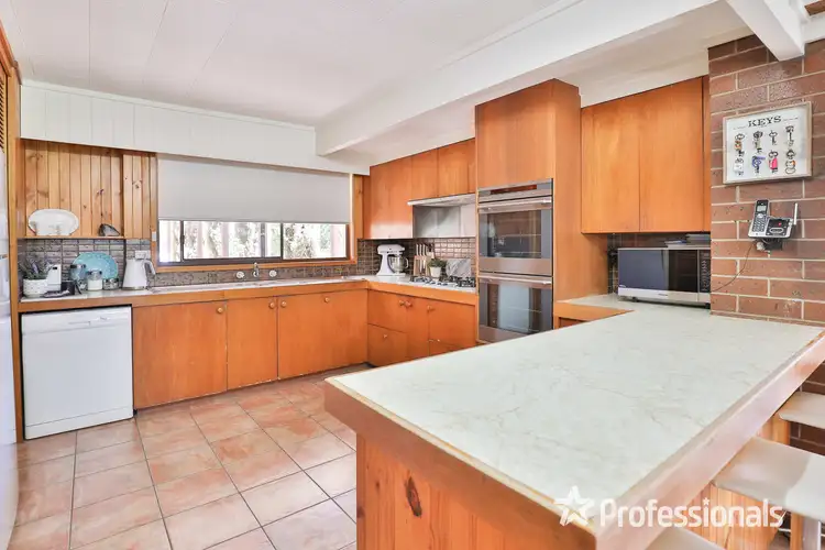 Second view of Homely house listing, 5 Myrtle Court, Irymple VIC 3498