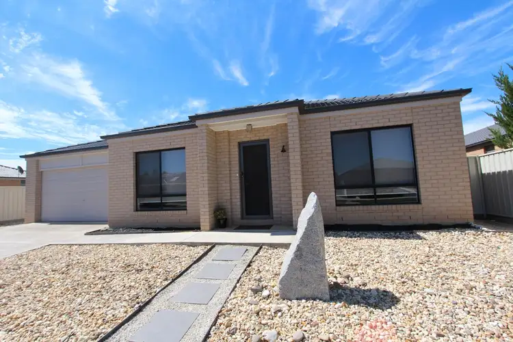 11 Garden Drive, Epsom VIC 3551