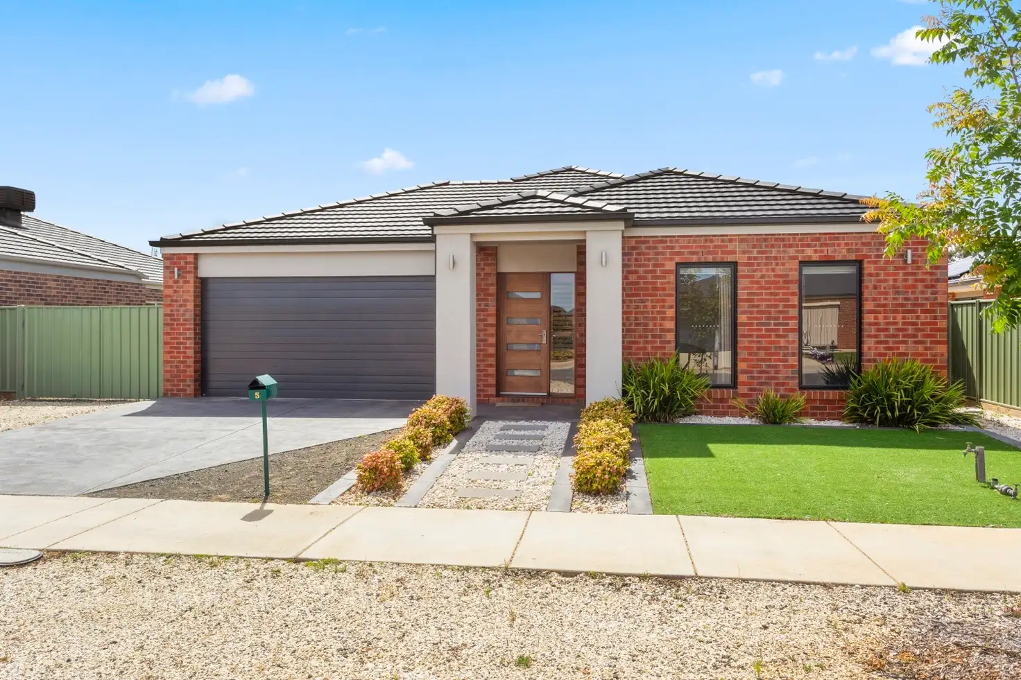 Main view of Homely house listing, 5 Cloverfields Crescent, Epsom VIC 3551