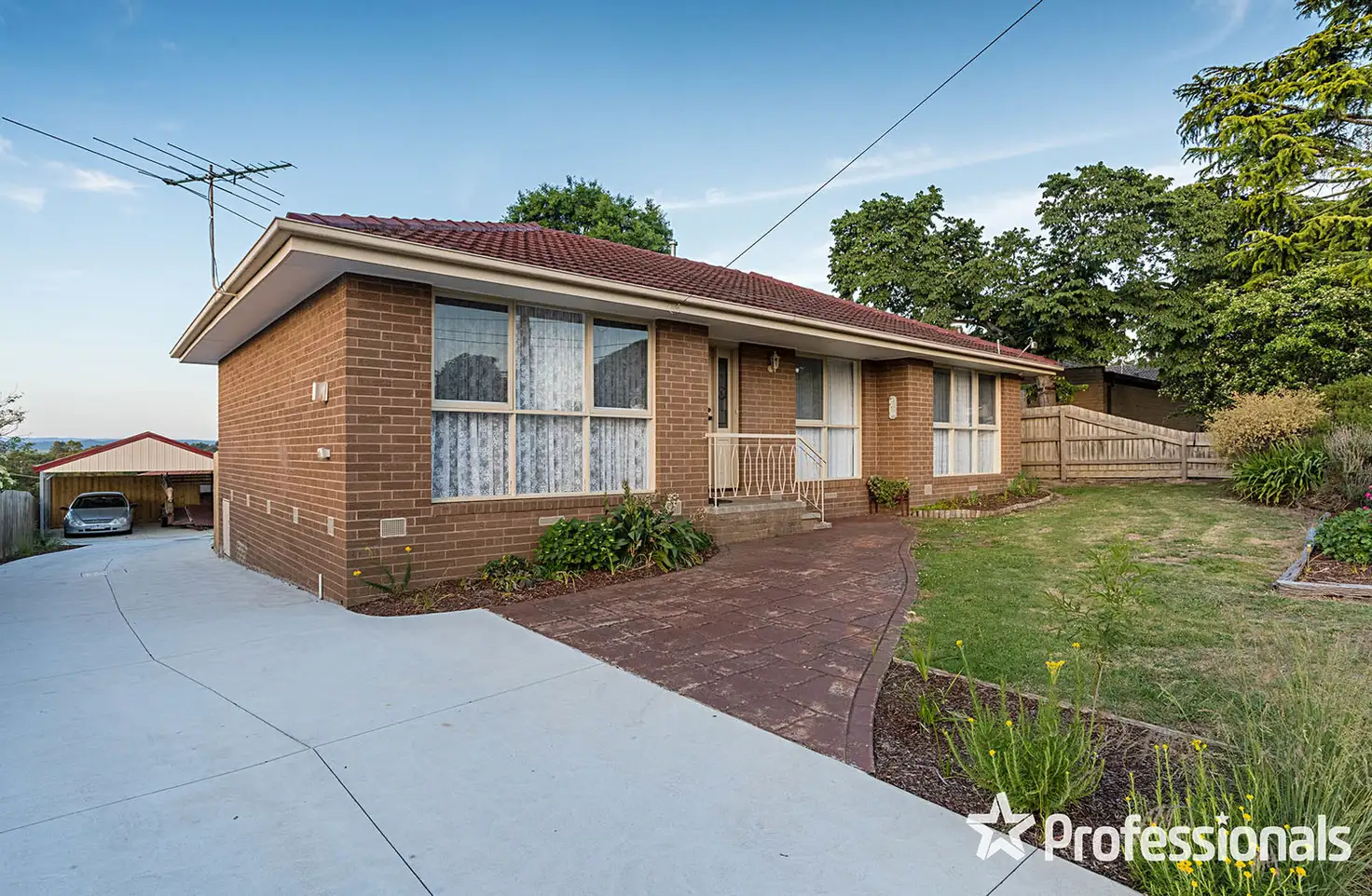 Main view of Homely house listing, 13 Erskine Ridge, Mooroolbark VIC 3138
