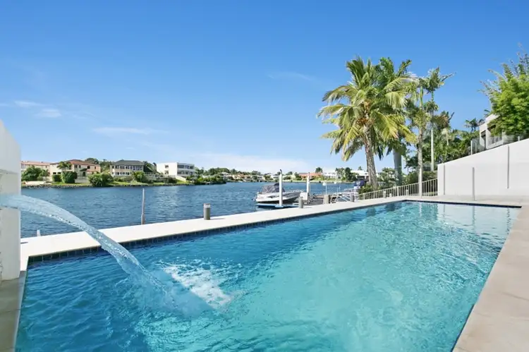 8 San Simeon Drive, Clear Island Waters QLD 4226