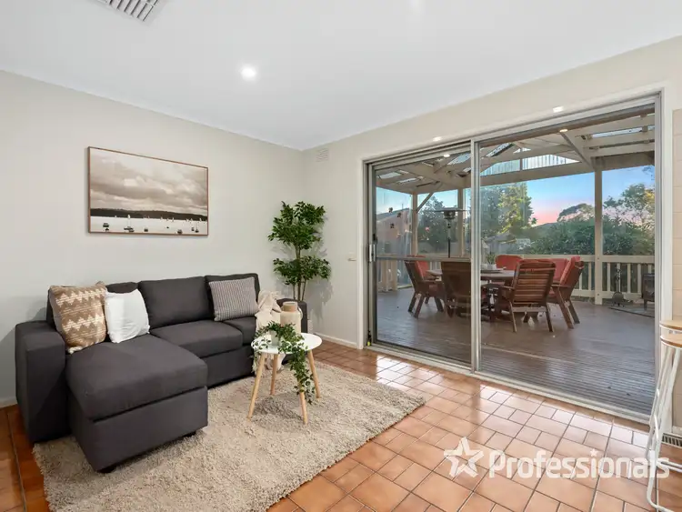 Fifth view of Homely house listing, 2 Linda Place, Ringwood North VIC 3134