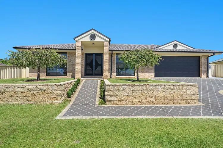 Second view of Homely house listing, 7 Caitlin Close, Bolwarra Heights NSW 2320